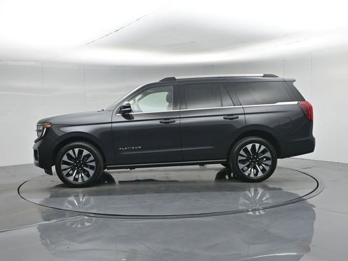 Used 2025 Ford Expedition Platinum w/ Driver's Package AWD/4WD image 36