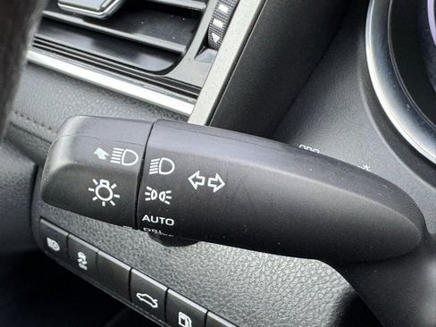 Certified 2018 Toyota Camry LE image 27