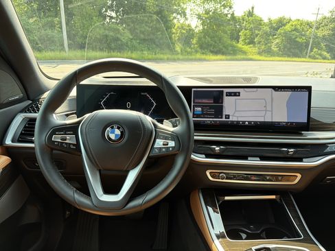 Used 2024 BMW X5 sDrive40i w/ Premium Package RWD image 13