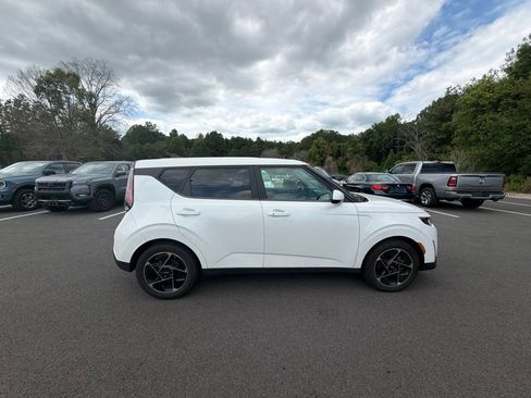 Certified 2023 Kia Soul EX FWD image 4