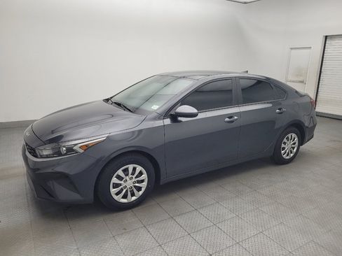 Used 2023 Kia Forte LX FWD image 2