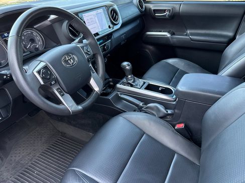 Used 2023 Toyota Tacoma Limited w/ Nightshade Package AWD/4WD image 10