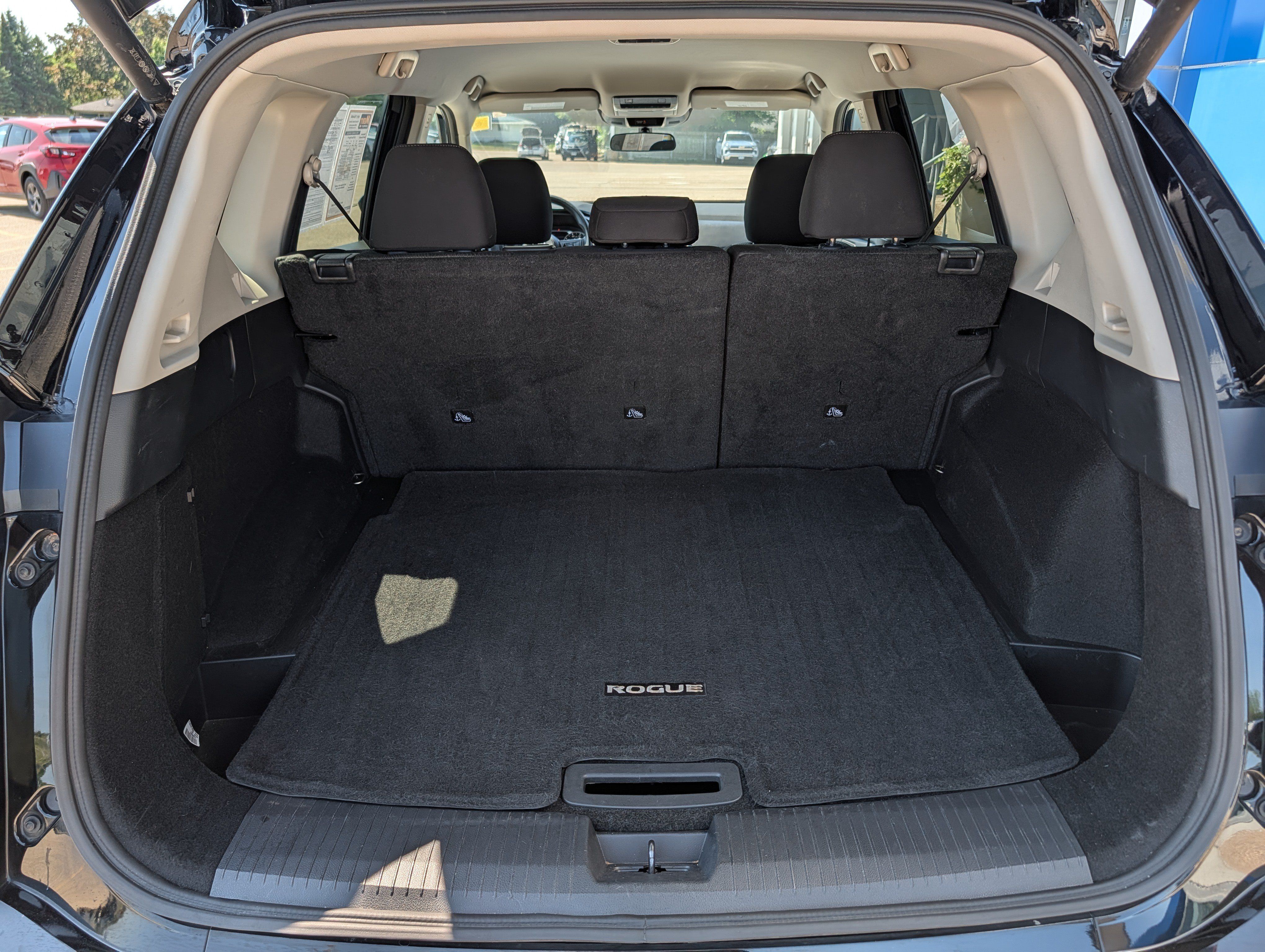 Used 2024 Nissan Rogue SV AWD/4WD image 10