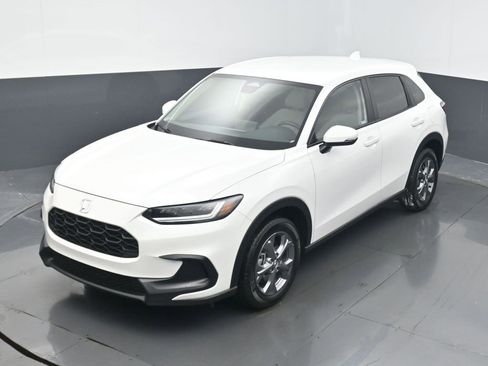 Certified 2026 Honda HR-V LX image 9