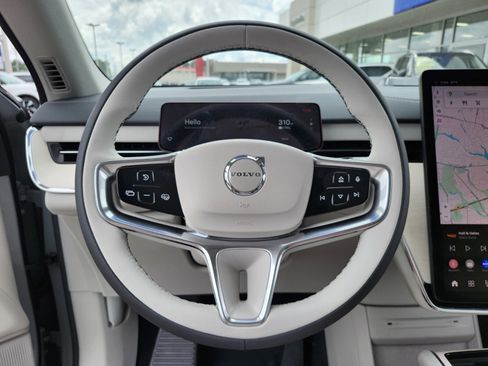 New 2025 Volvo EX90 Ultra image 13