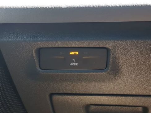 New 2026 Volkswagen Tiguan SE R-Line image 27