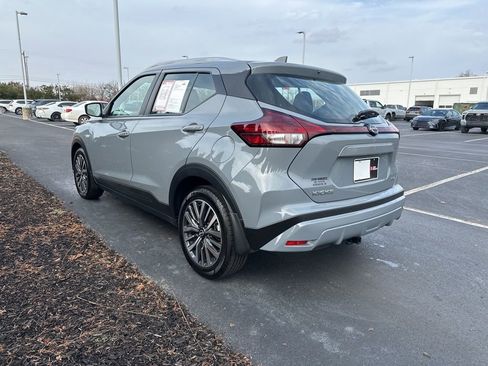 Used 2023 Nissan Kicks SV image 5