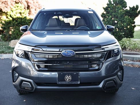 Used 2025 Subaru Forester Touring image 13