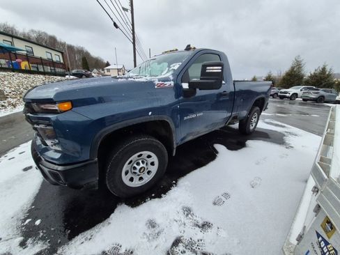 Used 2025 Chevrolet Silverado 3500 W/T image 4