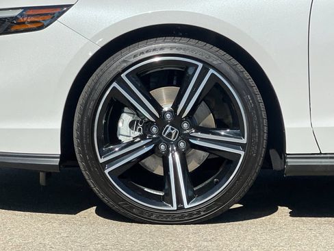 Used 2025 Honda Accord Sport image 25
