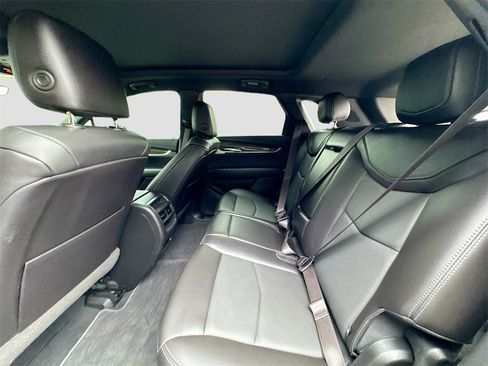 Used 2022 Cadillac XT5 Sportv w/ Technology Package image 25