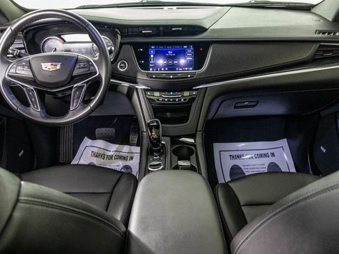 Used 2020 Cadillac XT5 Premium Luxury w/ LPO, Floor Liner Package AWD/4WD image 25