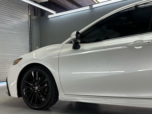 Used 2021 Toyota Camry XSE FWD image 5