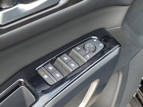 New 2026 Nissan Pathfinder SL image 17