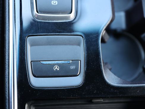 Used 2019 Ford Edge ST w/ Convenience Package image 36