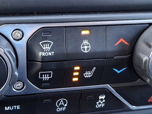 Used 2021 Jeep Wrangler Sport S image 29