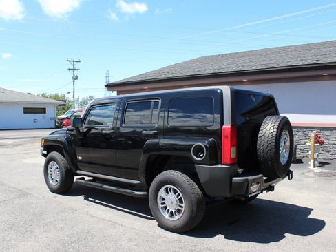 Used 2007 HUMMER H3 AWD/4WD image 9