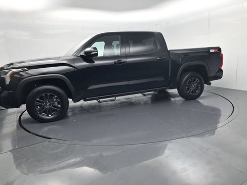 Used 2025 Toyota Tundra SR5 w/ SR5 Convenience Package AWD/4WD image 4