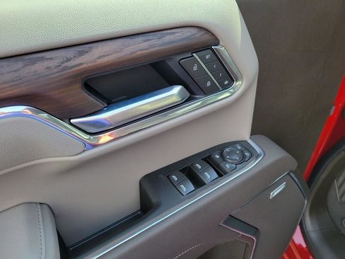 New 2026 GMC Sierra 1500 SLT image 14