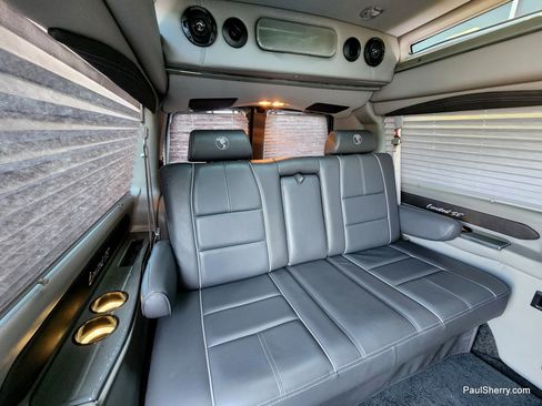 Used 2019 Chevrolet Express 2500 w/ Enhanced Convenience Package RWD image 18