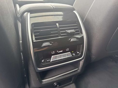 Used 2025 BMW X6 xDrive40i w/ Climate Comfort Package AWD/4WD image 16
