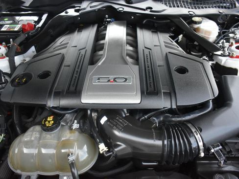 Used 2019 Ford Mustang GT Premium w/ Equipment Group 401A RWD image 43