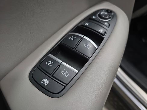 Certified 2023 INFINITI QX50 Luxe AWD/4WD image 23