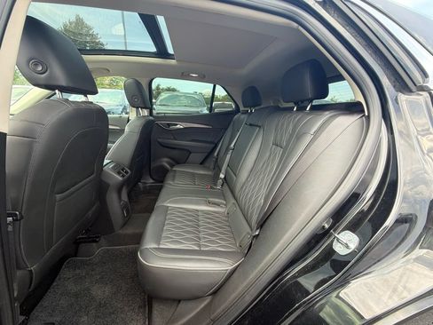 Used 2021 Buick Envision Avenir w/ Technology Package II AWD/4WD image 7