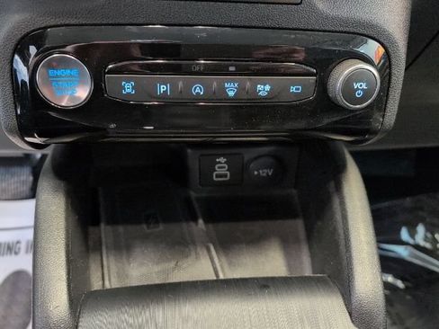 Certified 2024 Ford Escape Platinum AWD/4WD image 23