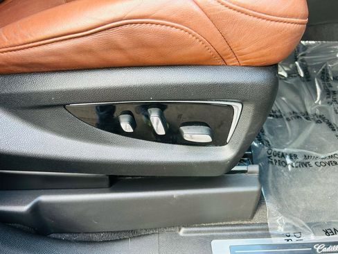 Used 2018 Cadillac Escalade Luxury image 36