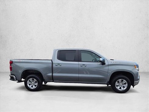 Used 2025 Chevrolet Silverado 1500 LT AWD/4WD image 4