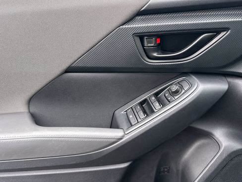 Used 2024 Subaru Crosstrek 2.0i Premium image 14