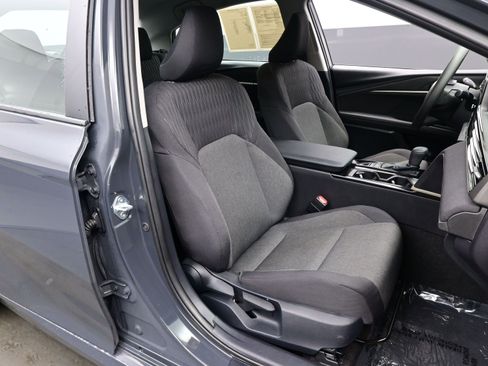 Used 2025 Toyota Camry LE image 13