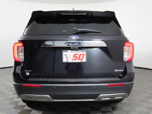 Used 2023 Ford Explorer XLT w/ Equipment Group 202A image 43