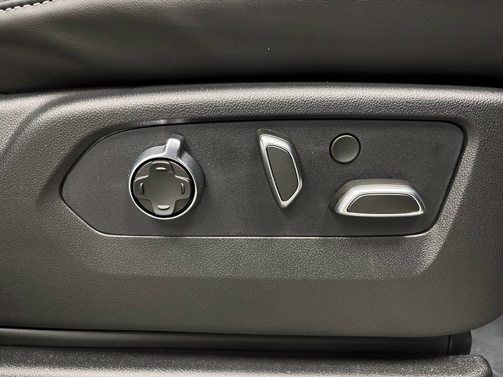 Used 2026 Cadillac Escalade V AWD/4WD image 67