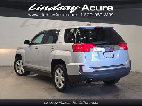 Used 2017 GMC Terrain SLE FWD image 4