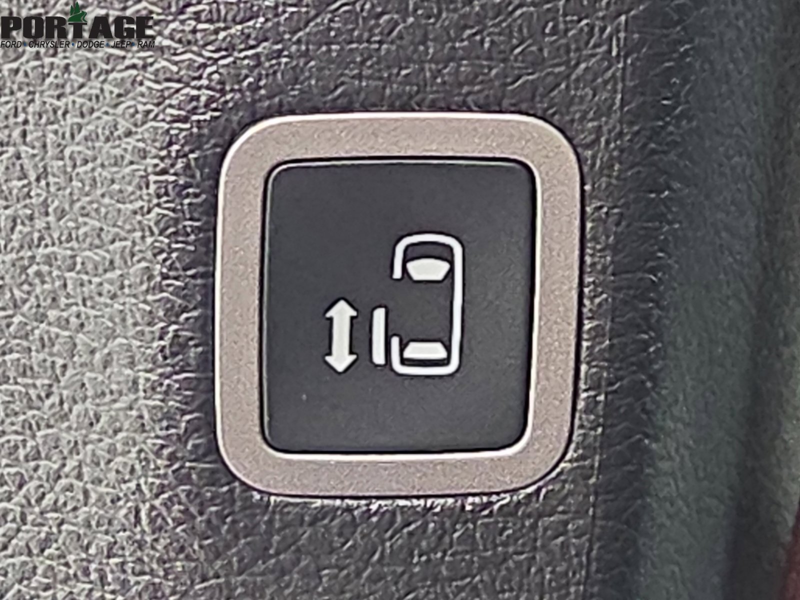 New 2027 Chrysler Pacifica Select AWD/4WD image 31