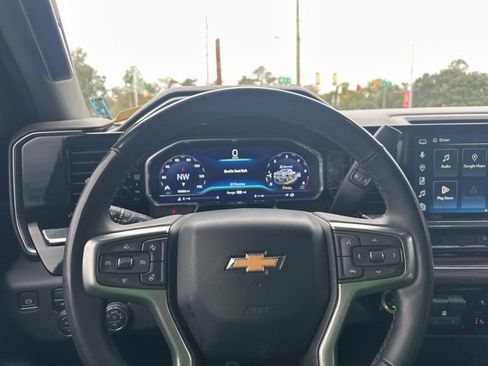 Used 2024 Chevrolet Silverado 2500 LT image 9