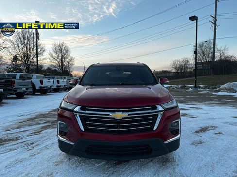 Used 2023 Chevrolet Traverse LT w/ LT Premium Package image 4