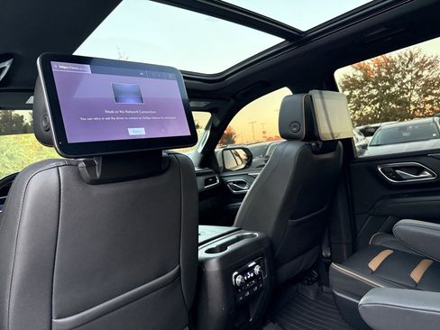 Used 2024 GMC Yukon AT4 w/ AT4 Premium Package image 36