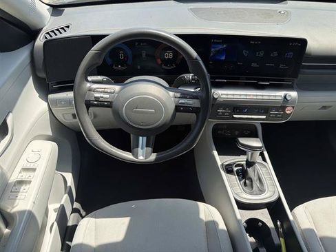 Used 2024 Hyundai Kona SEL FWD image 9