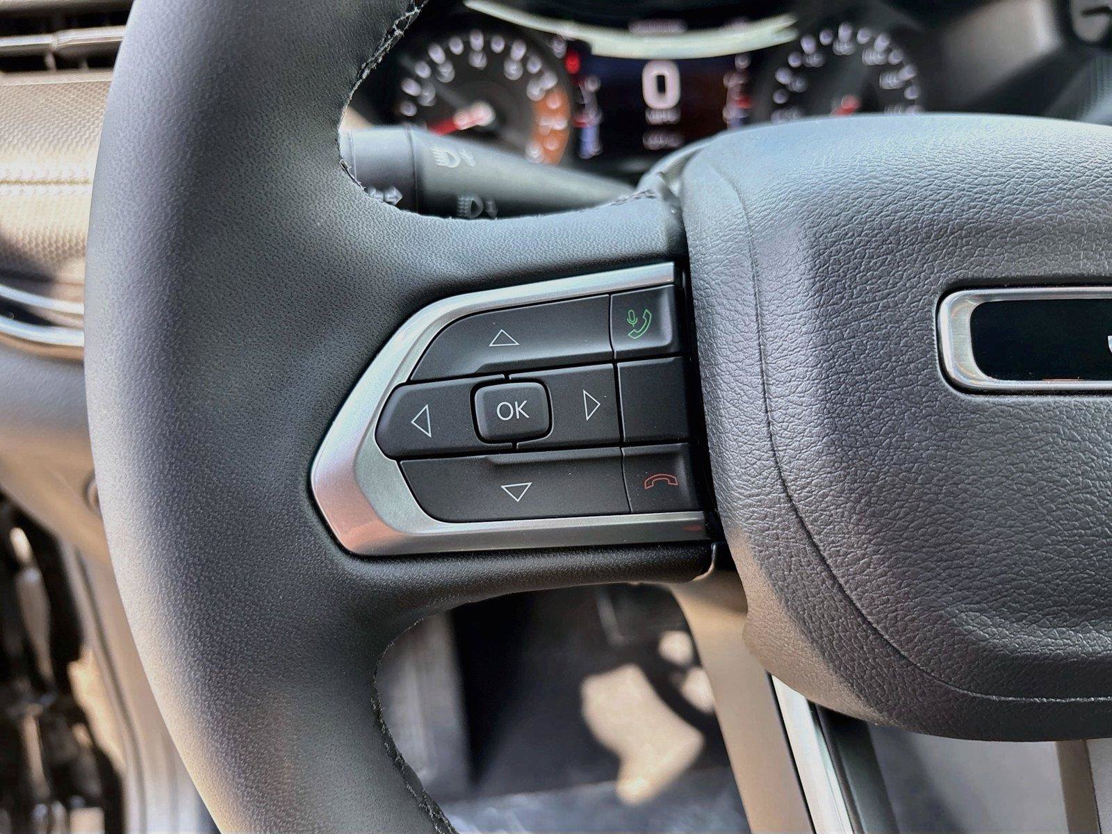 New 2026 Jeep Compass Latitude AWD/4WD image 32