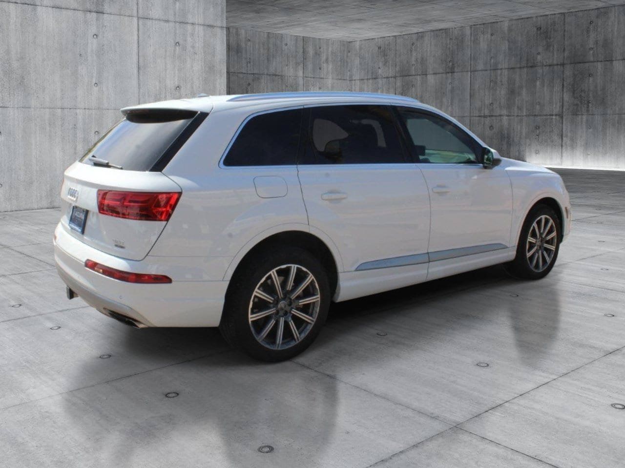 Used 2018 Audi Q7 3.0T Premium Plus AWD/4WD image 7