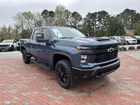 Used 2025 Chevrolet Silverado 2500 Custom w/ Custom Value Package image 33