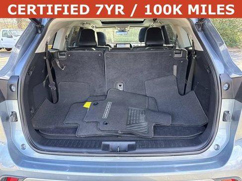 Used 2021 Toyota Highlander Platinum FWD image 12