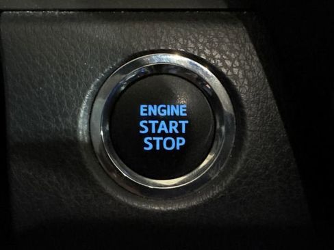 Certified 2021 Toyota Camry XLE FWD image 18