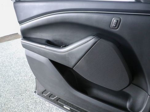 Used 2022 Ford Mustang Mach-E Select RWD image 21