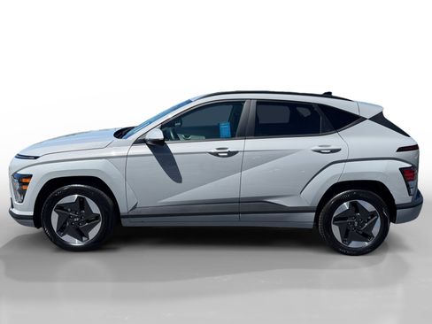 Certified 2024 Hyundai Kona SEL FWD image 2