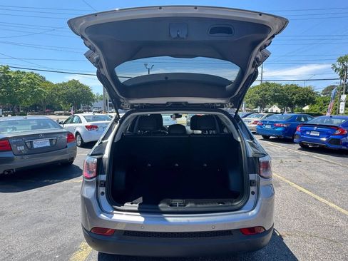 Used 2019 Jeep Compass Latitude w/ Cold Weather Group AWD/4WD image 20