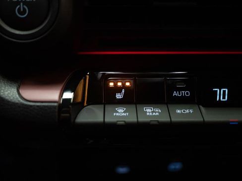 Used 2026 Toyota Prius Plug-In Hybrid FWD image 22